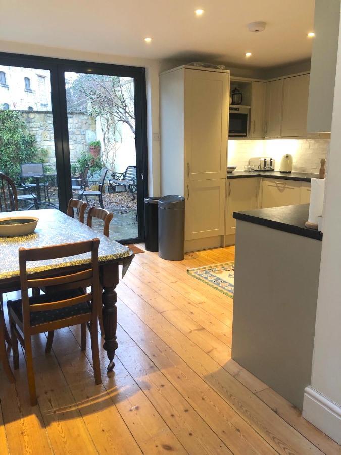 Lauras Townhouse Apartments Thomas Street Townhouse Бат Экстерьер фото