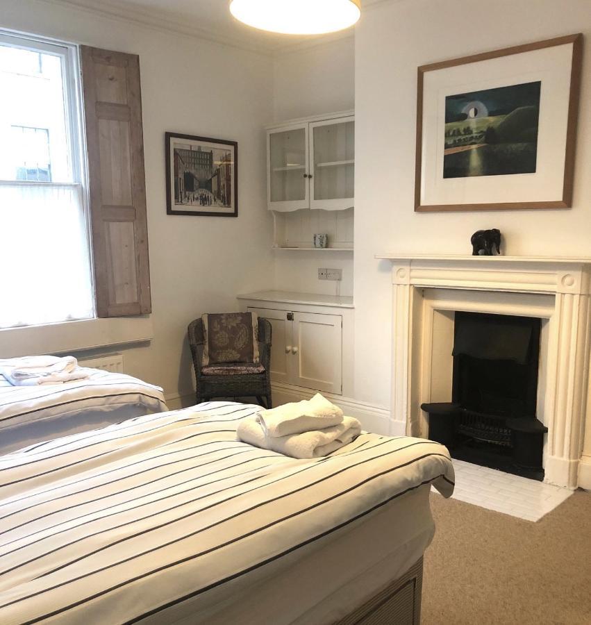 Lauras Townhouse Apartments Thomas Street Townhouse Бат Экстерьер фото